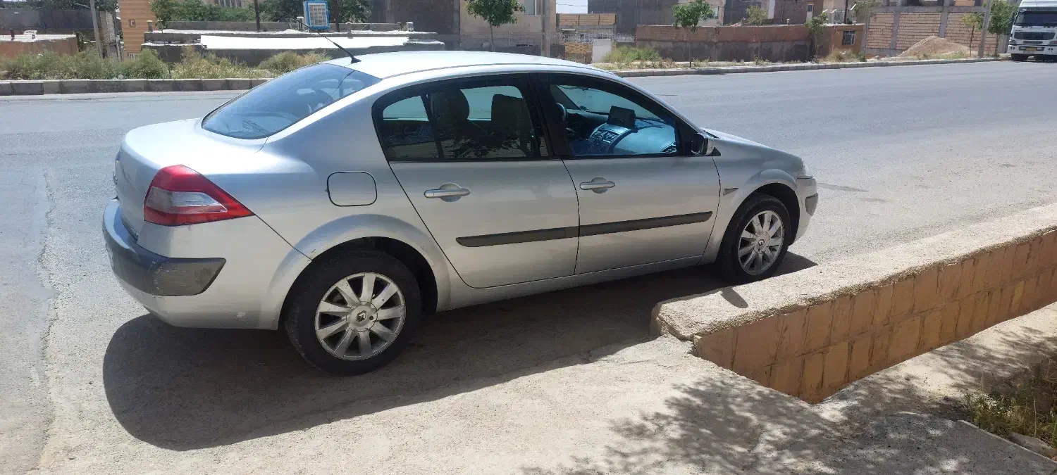 مگان 2000 اتومات مدل ۸۹|خودرو سواری و وانت|اسفراین, |دیوار