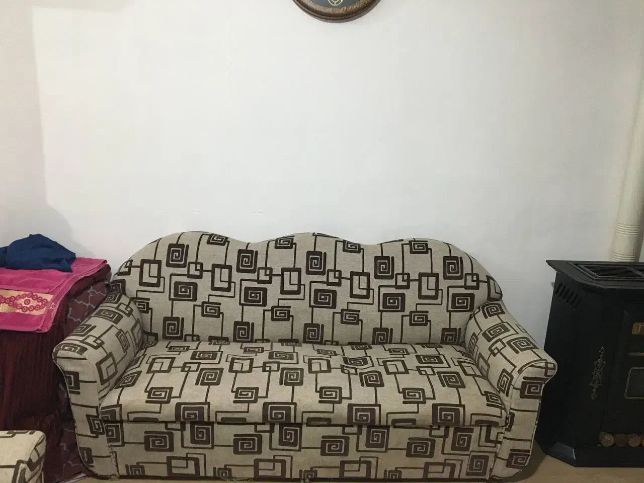 مبل ۷ نفره|مبلمان خانگی و میز عسلی|رشت, پاره بیجار|دیوار