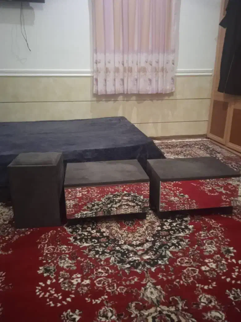 تخت ومیزارایشی ودوعددپاتختی  وصندلی|تخت و سرویس خواب|برازجان, |دیوار