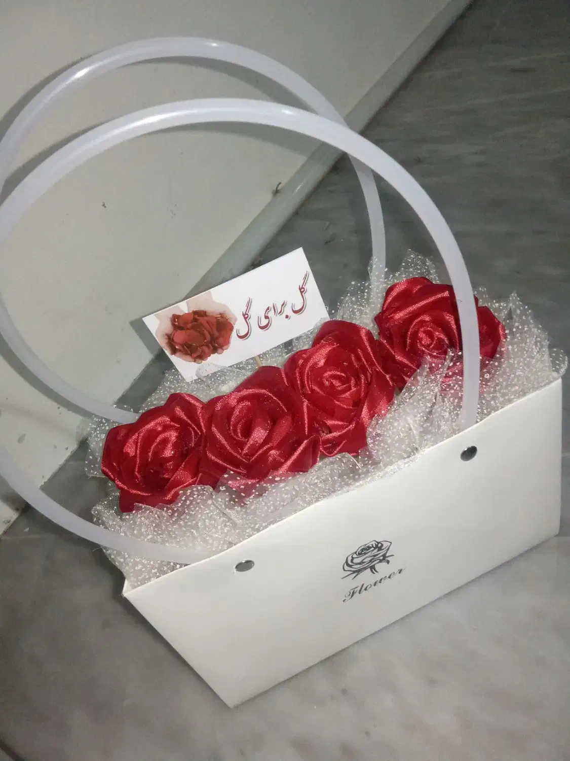 گل جاودان|گل مصنوعی|اراک, |دیوار