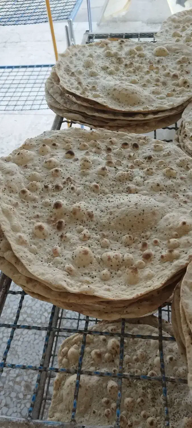 نان خانگی|خوردنی و آشامیدنی|اصفهان, درب کوشک|دیوار