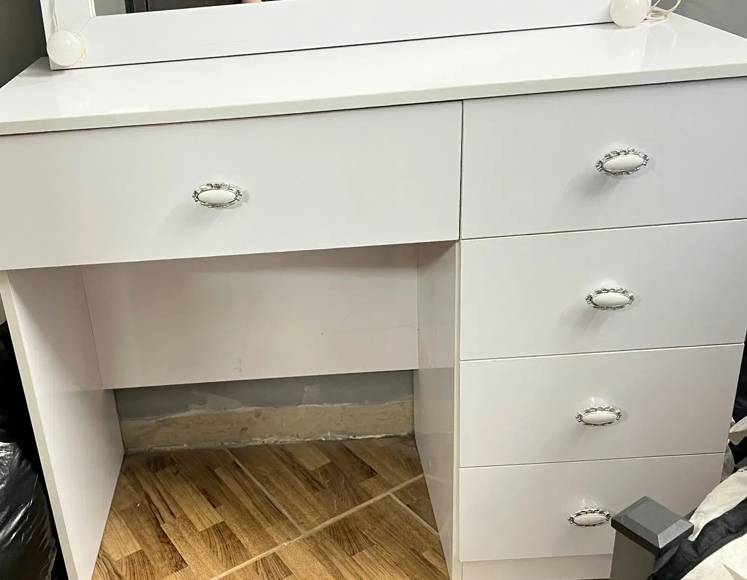 میز ارایشی|میز تحریر و کامپیوتر|کرمان, |دیوار