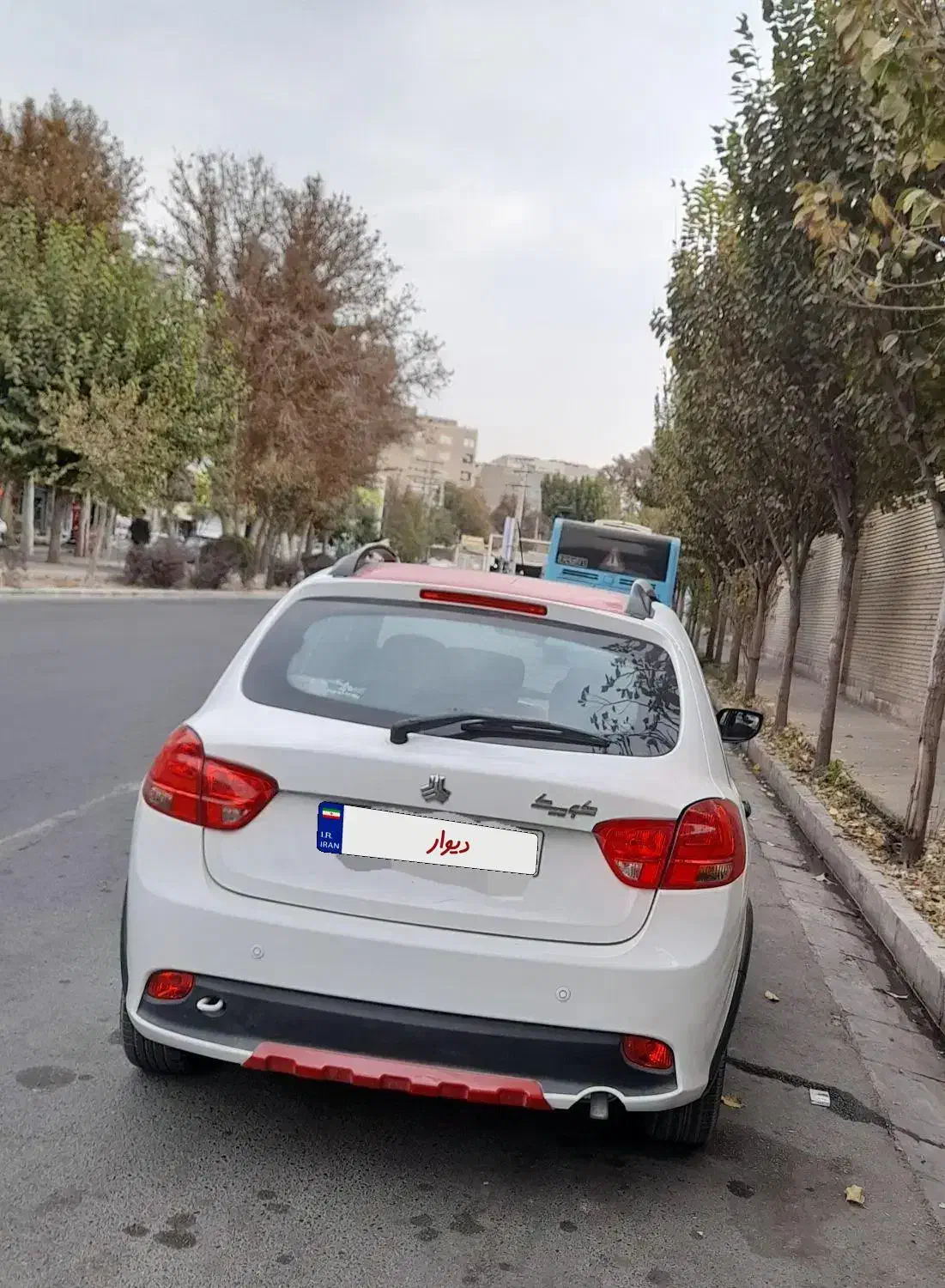 کوییک Rسفید قرمز در حد صفر|خودرو سواری و وانت|چهارباغ, |دیوار