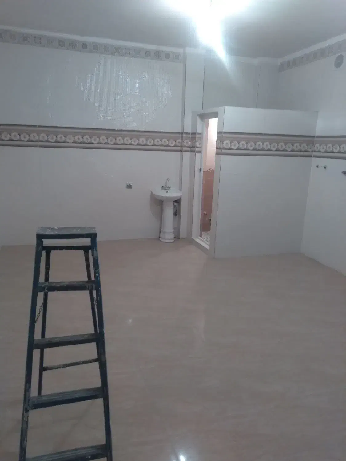 مغازه ۳۰متری باامکانات کامل وسرویس بهد|اجارهٔ مغازه و غرفه|الیگودرز, |دیوار