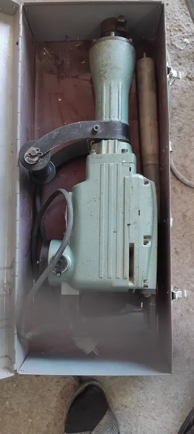 تخریب ۱۶ کیلویی پوکا کم کارکرد سالم بدون تعمیر|ابزارآلات|زنجان, |دیوار