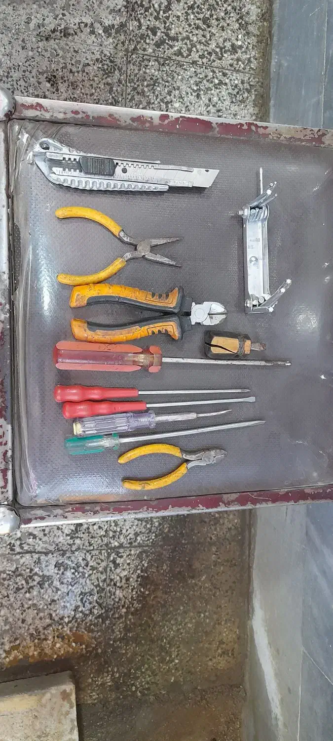 ابزار آلات سالم پیچ گوشتی و آچار ستاره|ابزارآلات|ارومیه, |دیوار