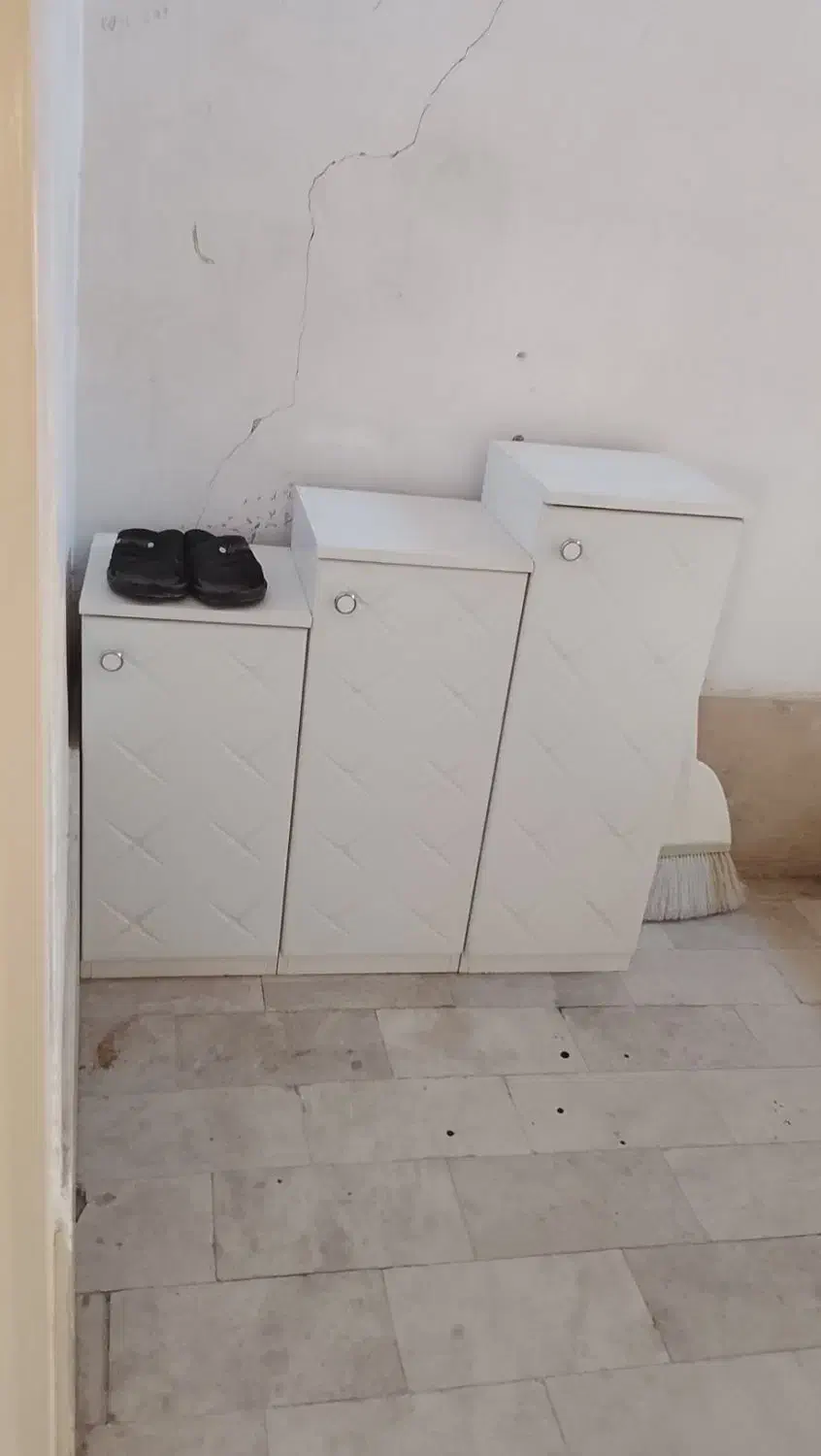 جاکفشی|جاکفشی، کمد، دراور|پاکدشت, پاکدشت (مامازند)|دیوار