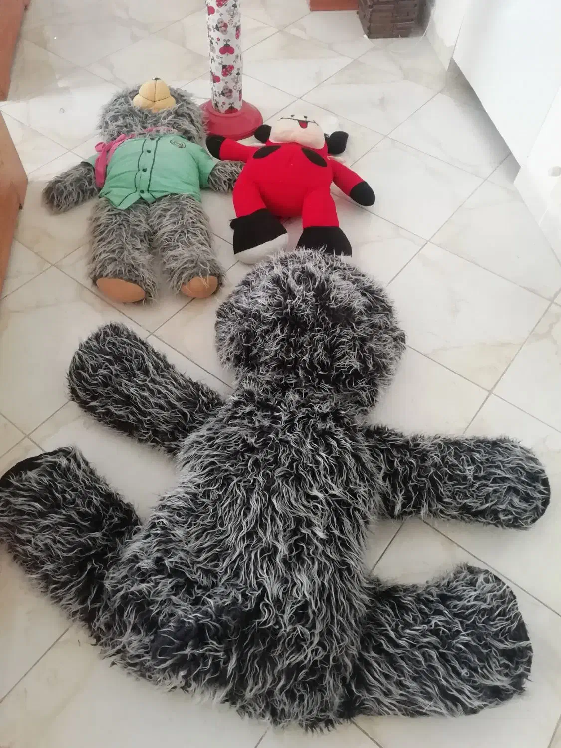 تعدادی عروسک و وسایل کودک|اسباب و اثاث بچه|هشتگرد, فاز ۲ مهستان|دیوار