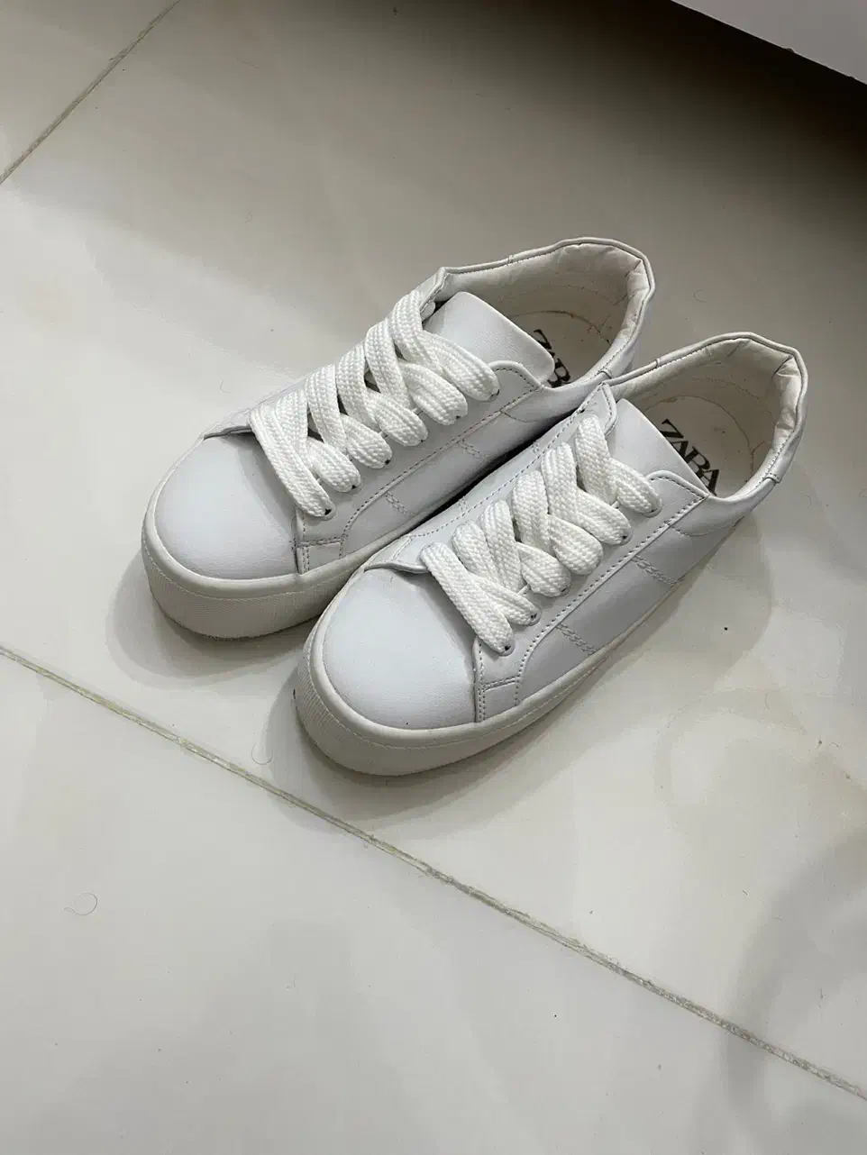 کتونی زارا اسنیکرز سایز ۳۷|کیف، کفش، کمربند|لاهیجان, بازکیاگوراب|دیوار