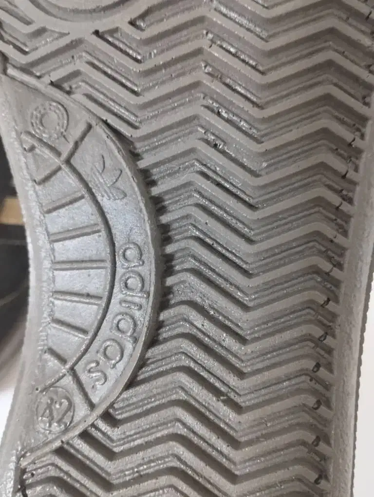 کفش|کیف، کفش، کمربند|شاهینشهر, شهرک گلدیس|دیوار