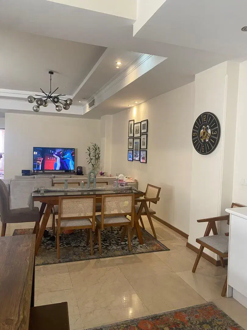 اجاره آپارتمان، ۱۳۰ متر،دوخوابه،۲۴ متری سعادت آباد