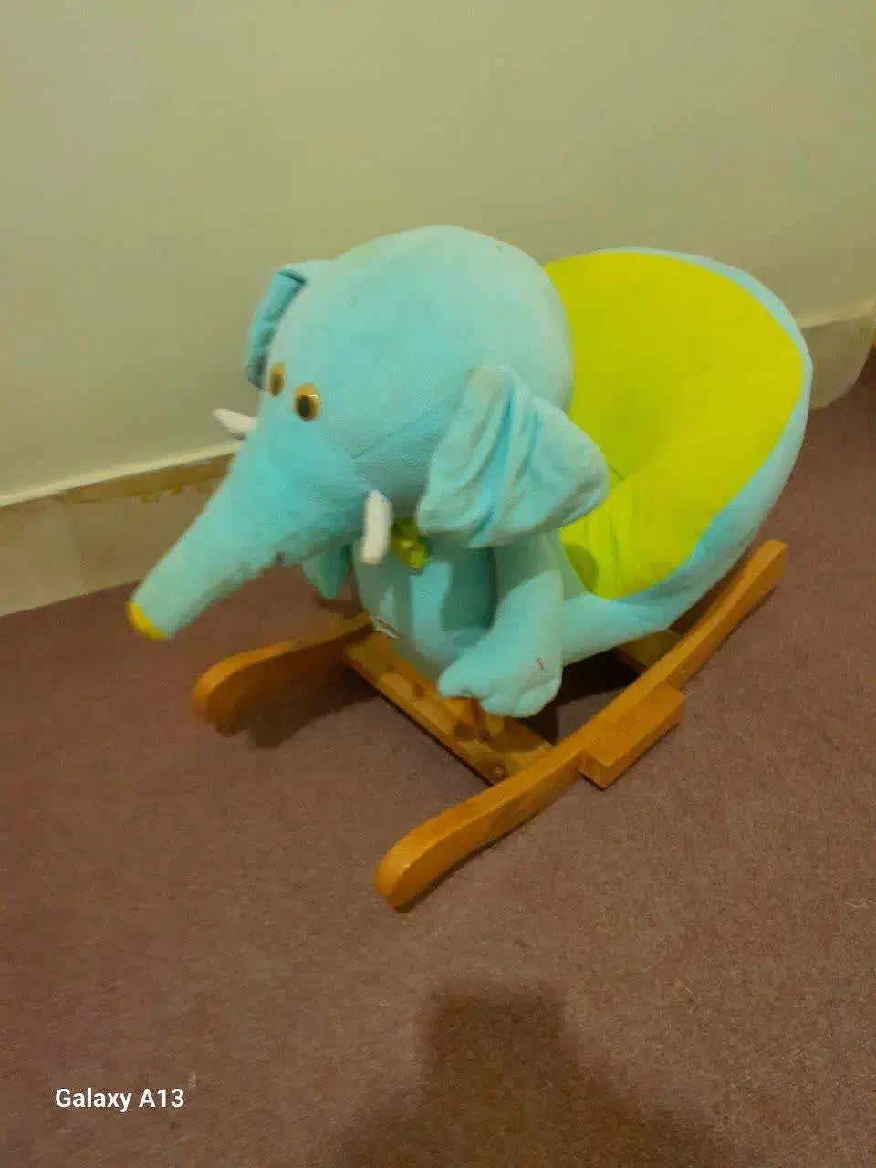 راکر فیلی|اسباببازی بچه|شاهینشهر, گزبرخوار|دیوار