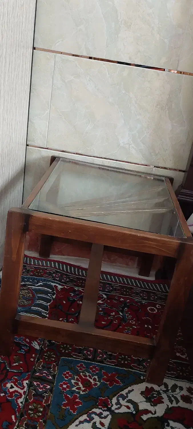 میز عسلی دو عدد با شیشه نو|مبلمان خانگی و میز عسلی|زنجان, |دیوار
