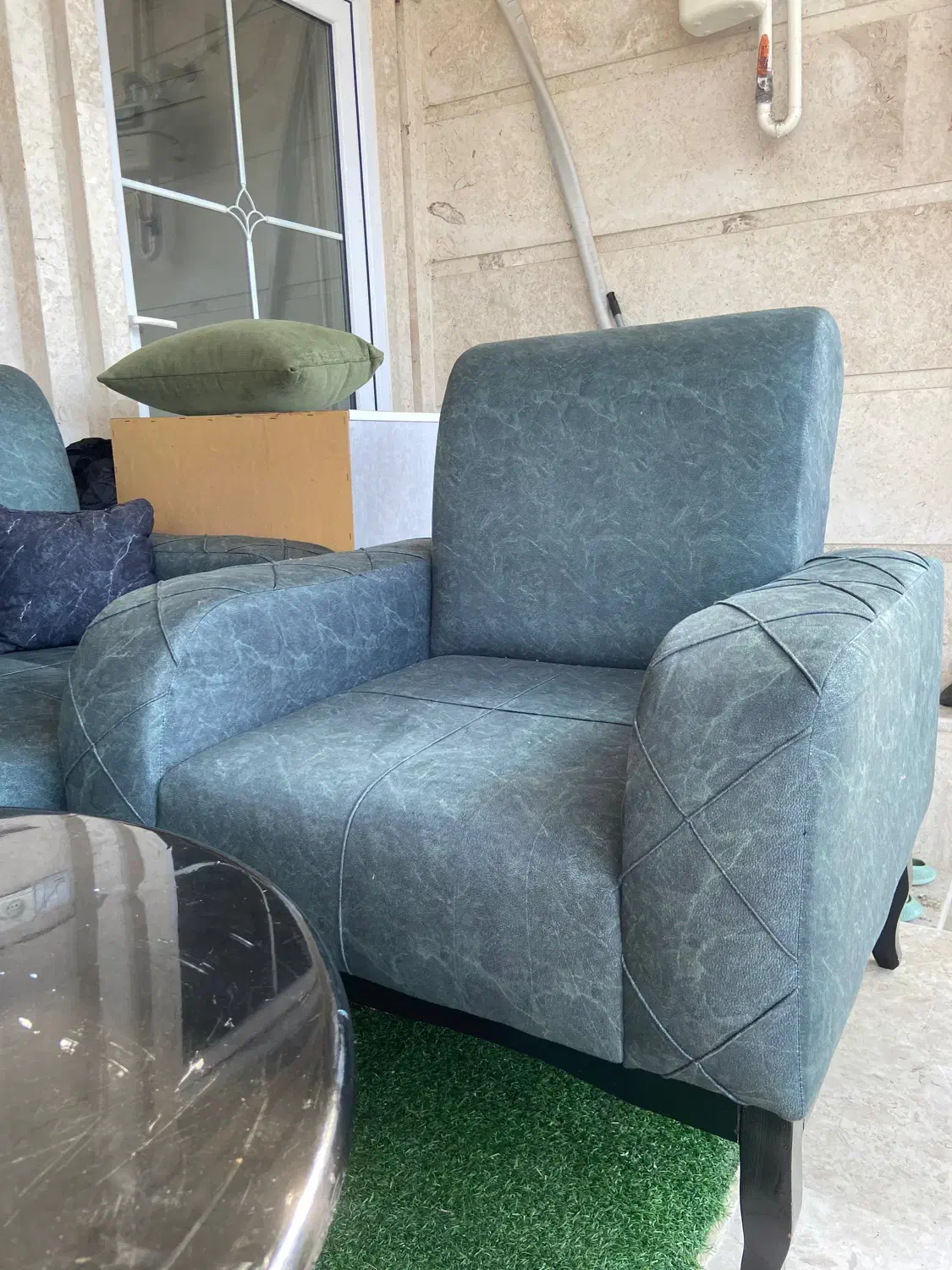 مبل پنج نفره|مبلمان خانگی و میز عسلی|رشت, یخسازی|دیوار