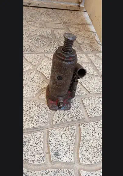 جک روغنی پنج تنی انواع خودرو|قطعات یدکی و لوازم جانبی|هشتگرد, شهرک راه آهن|دیوار