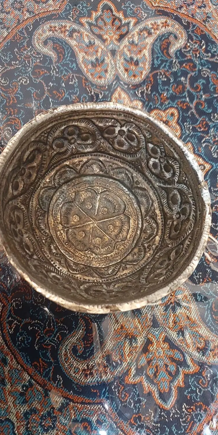 پیاله ورشو قلمزنی دستی قاجار مینیمال کمیاب باقدمت|کلکسیون اشیاء عتیقه|تهران, علایین|دیوار