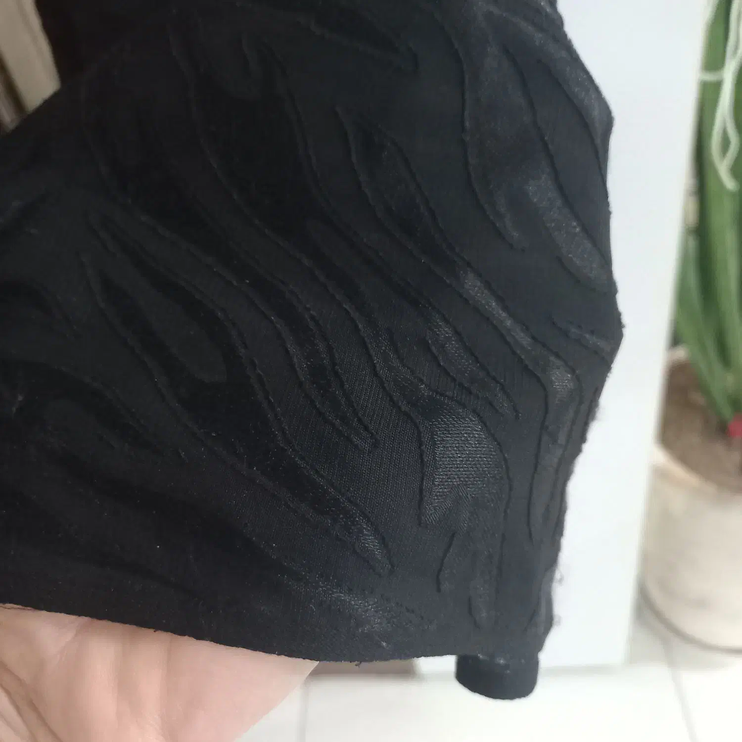 چادر مشکی دوخته شده|لباس|شهریار, کهنز|دیوار