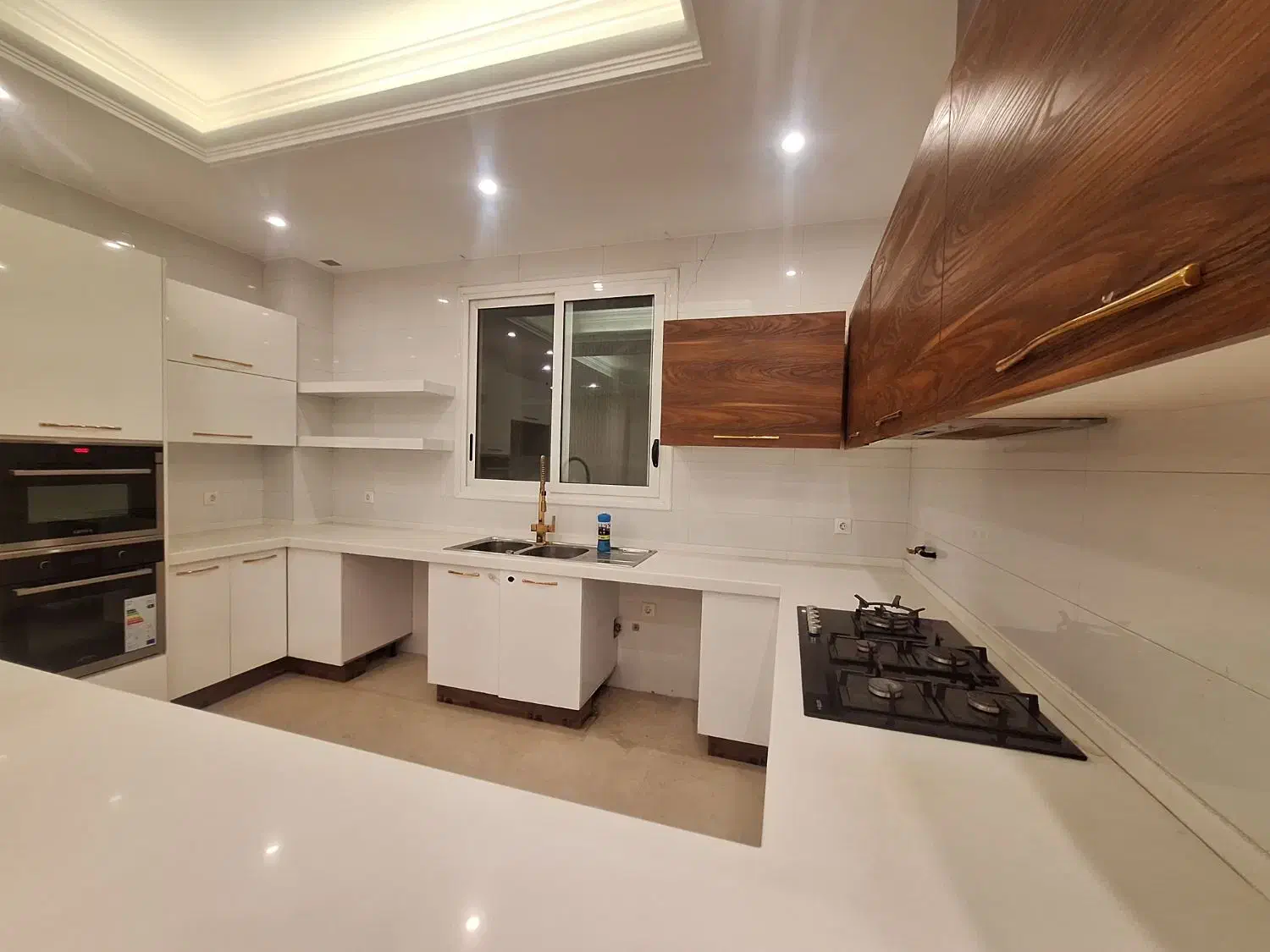 آپارتمان ۱۷۴ متری خوش نقشه در دروس