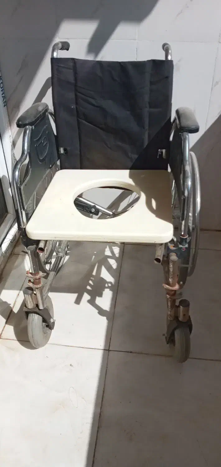 ویلچر ۳ کاره|آرایشی، بهداشتی، درمانی|شاهینشهر, شهرک هشت بهشت|دیوار