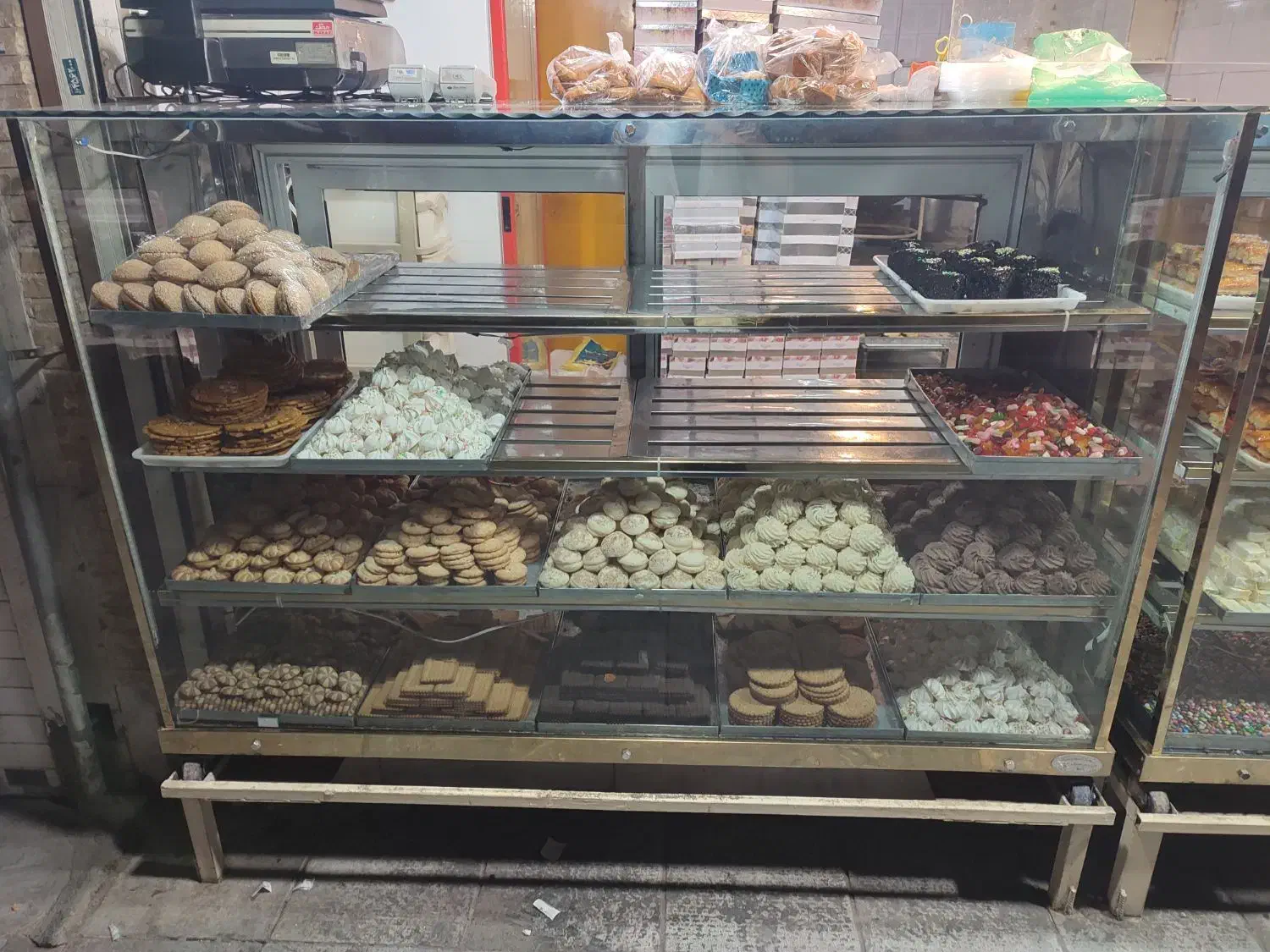 ویترین|فروشگاه و مغازه|شاهین‌شهر, فردوسی|دیوار