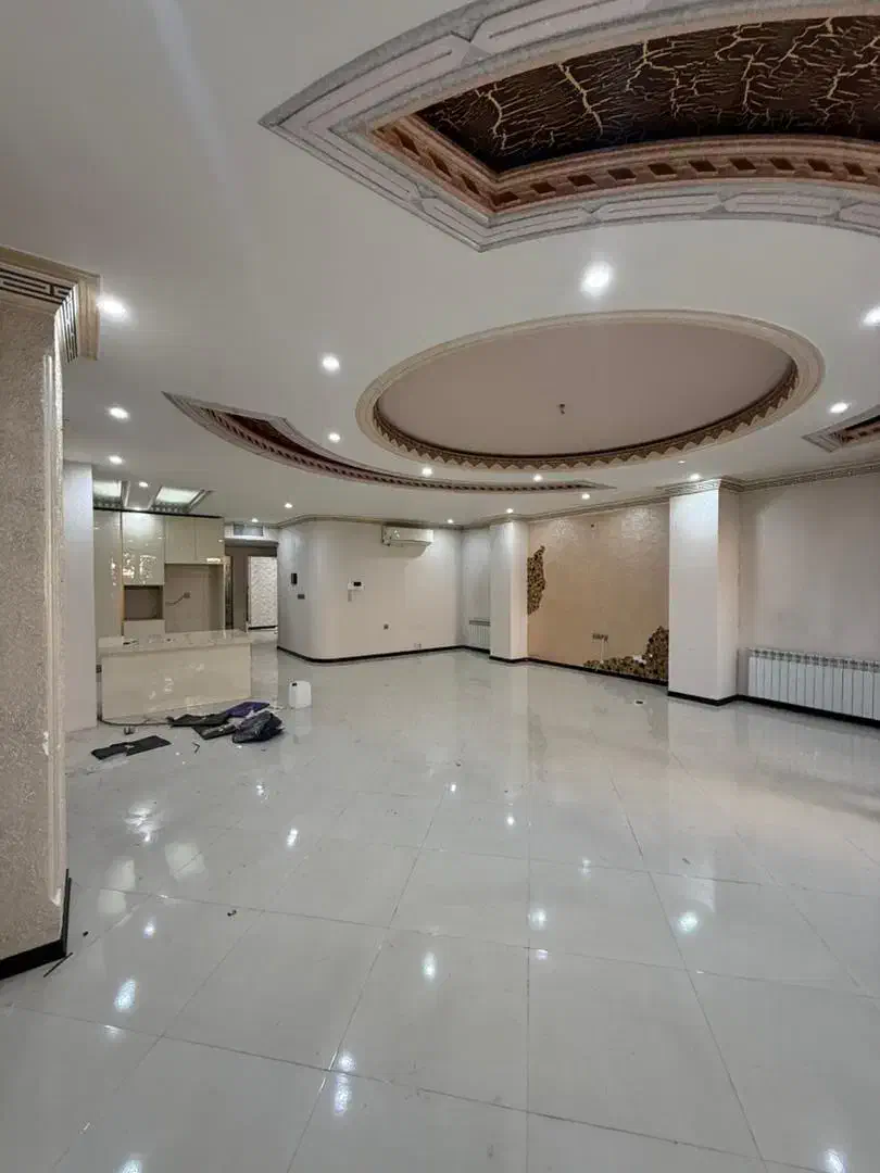 160متر/خیابانسینما/خوش نقشه/۳خواب/پذیراییدلباز|اجارهٔ آپارتمان|ورامین, ورامین|دیوار