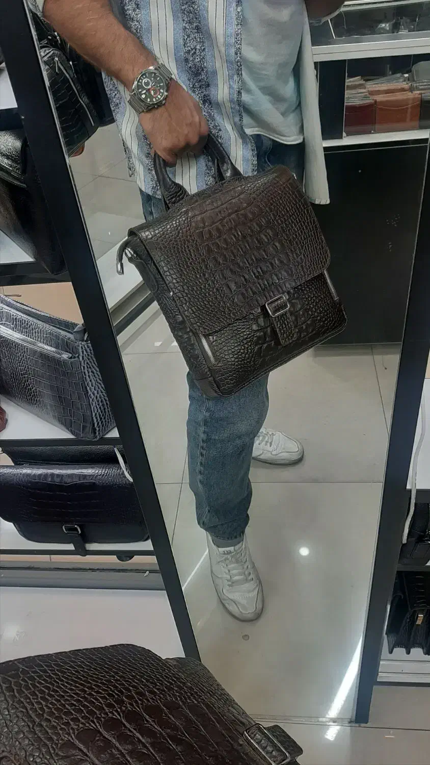 کیف چرم دانشجویی|کیف، کفش، کمربند|تهران, چوب تراش|دیوار