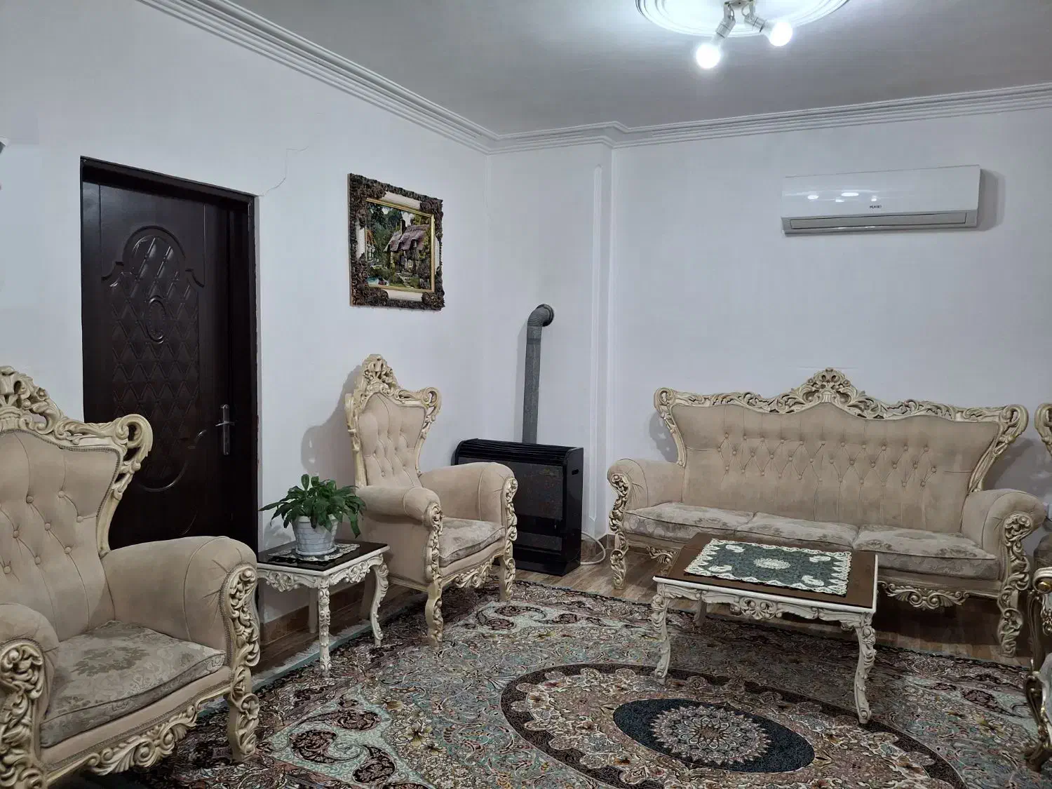 مبل هشت نفره|مبلمان خانگی و میز عسلی|تولم شهر, |دیوار