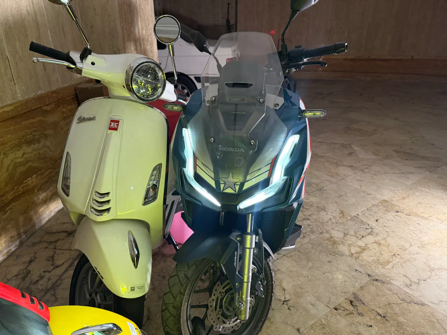 Adv160 رنگ خاص|موتورسیکلت|تهران, ارم|دیوار