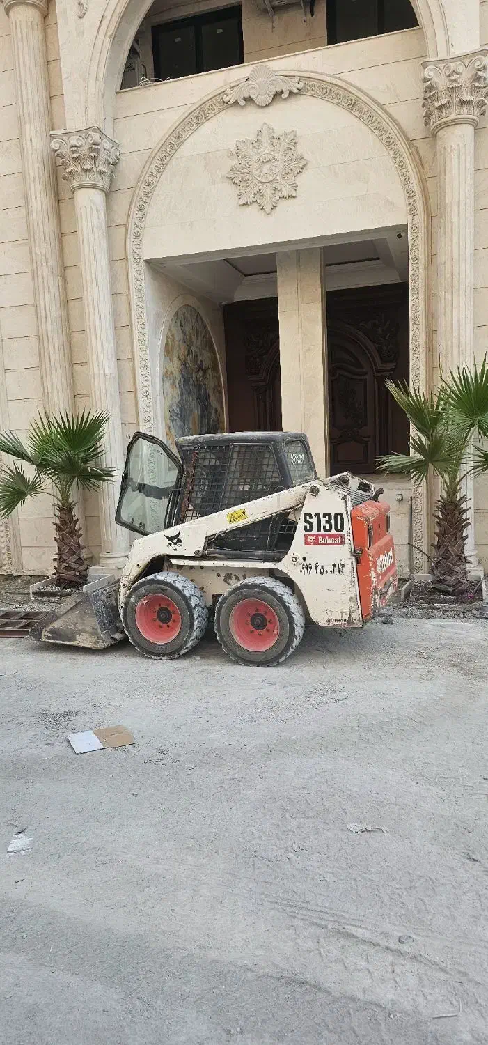 خدمات مینی لودر (بابکت) جابه جایی و صاف کردن بار|خدمات حمل و نقل|بندرعباس, |دیوار