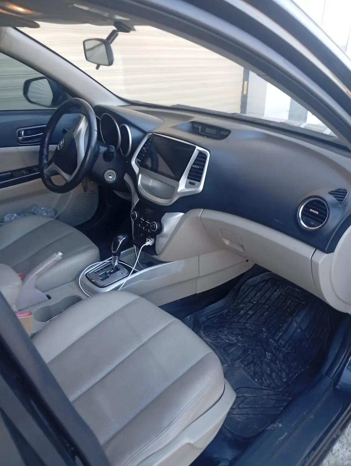 مدل۲۰۱۵بیمه سال دیگربرج۳|خودرو سواری و وانت|بابل, |دیوار