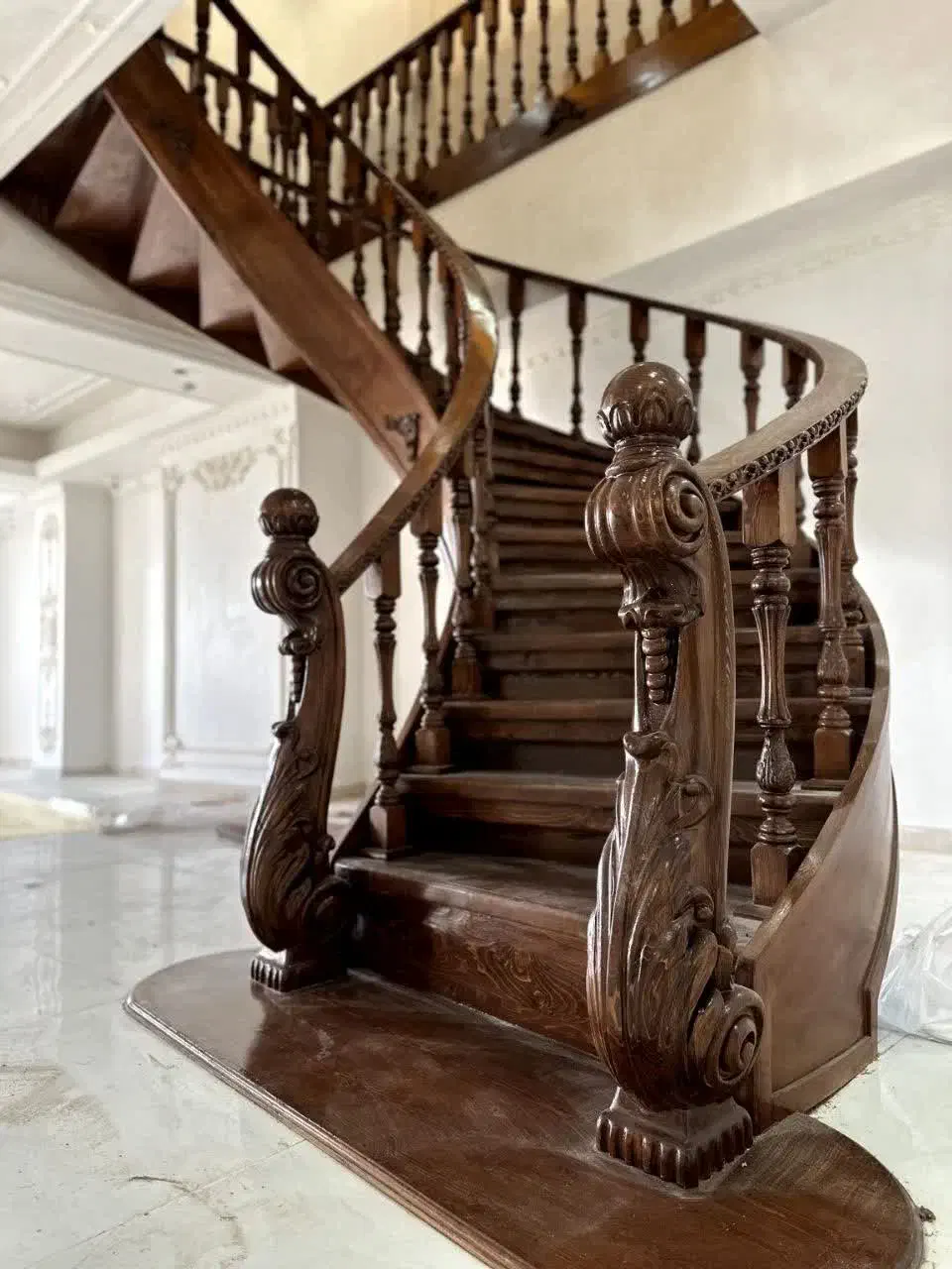 پله چوبی پله پیچ پله گرد پله دوبلکس|خدمات پیشه و مهارت|اصفهان, فجر|دیوار