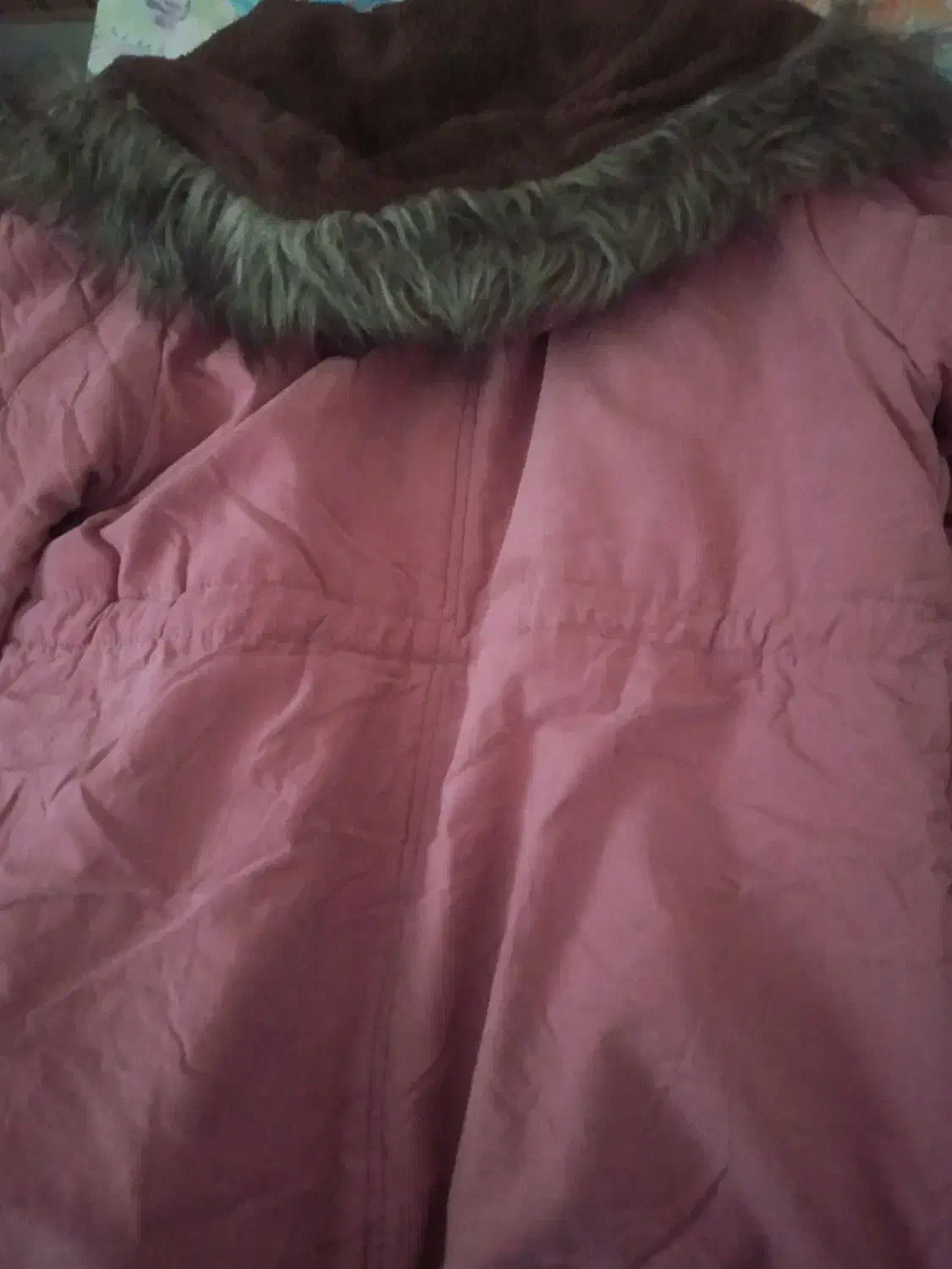 کاپشن|لباس|اصفهان, عطار نیشابوری|دیوار