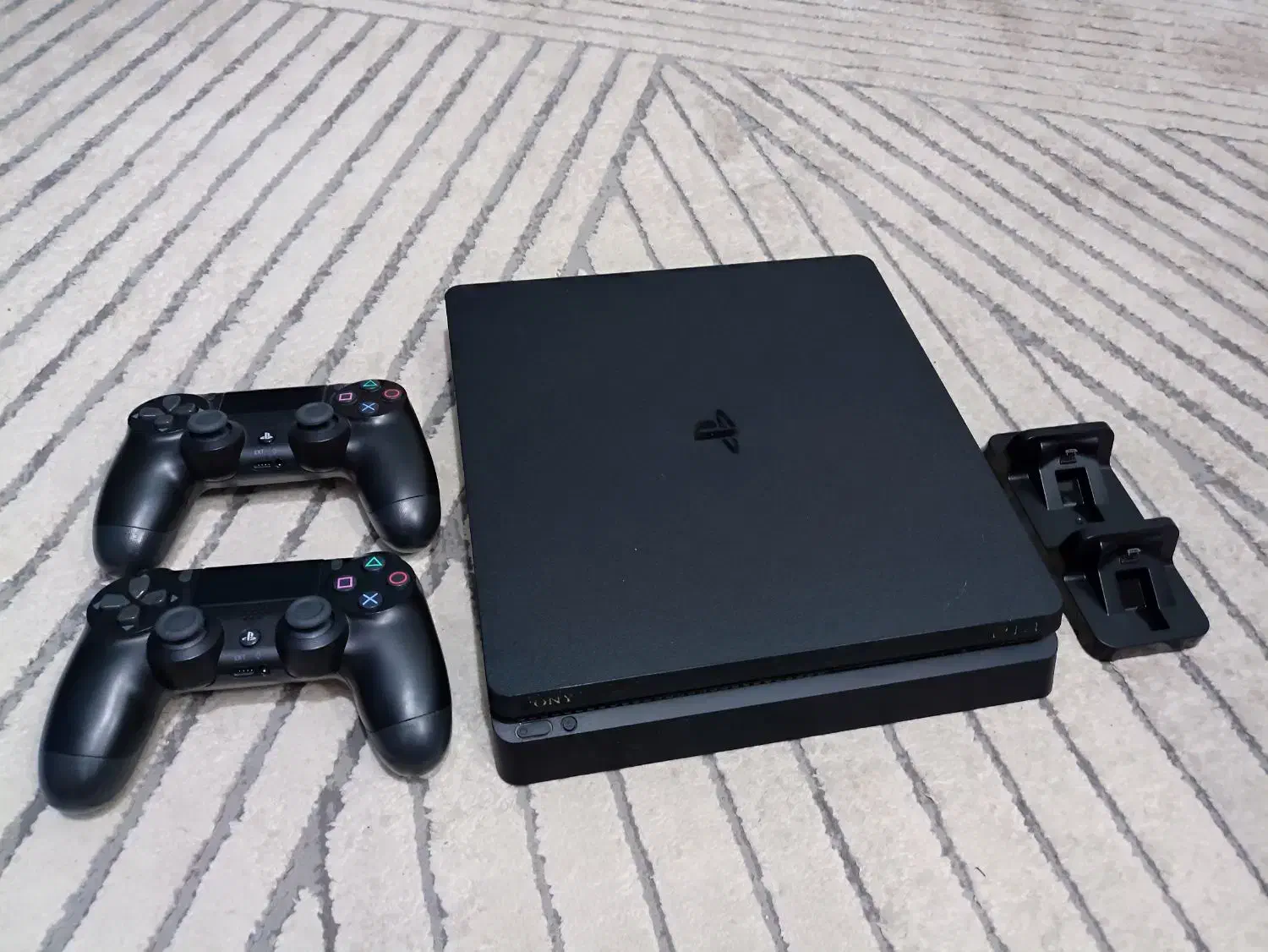 ps4 slim پی اس فور دو دسته|کنسول، بازی ویدئویی و آنلاین|بابل, |دیوار