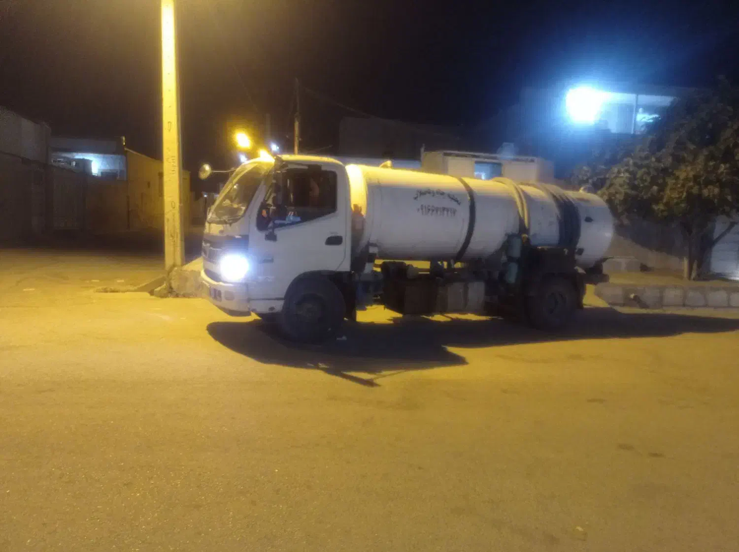 تخلیه چاه قلعه ریسی|خدمات نظافت|چاروسا, |دیوار