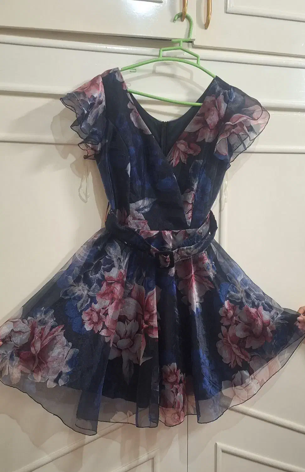 لباس مجلسی|لباس|فلاورجان, |دیوار