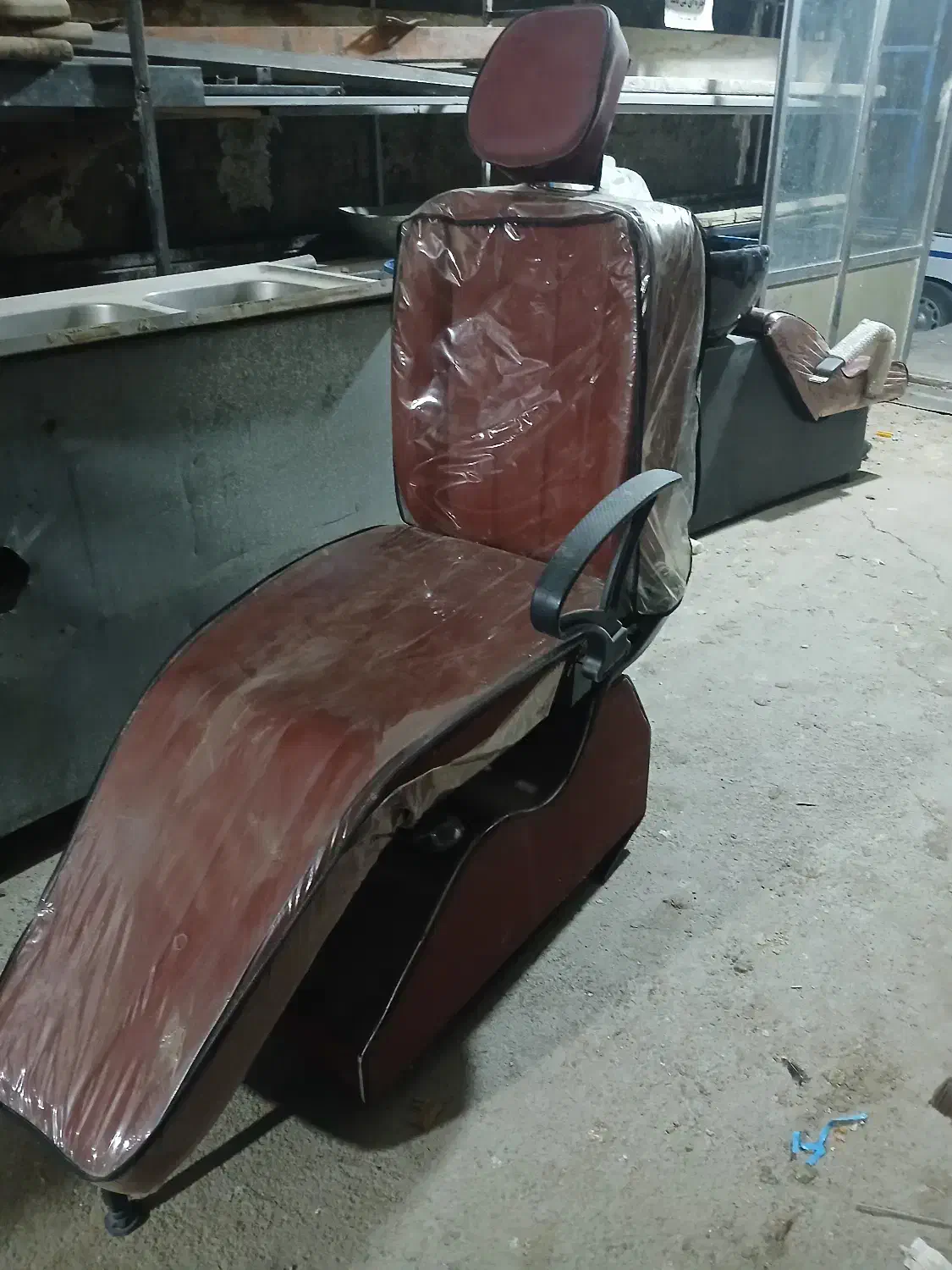 صندلی سرشور نو و صندلی اصلاح|آرایشگاه و سالنهای زیبایی|ماهدشت, |دیوار