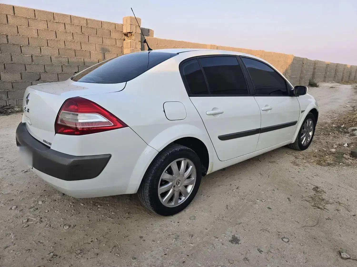 خودرو مگان ۲۰۰۰ اتومات مدل ۹۱ خانگی بسیار تمیز|خودرو سواری و وانت|جم, |دیوار