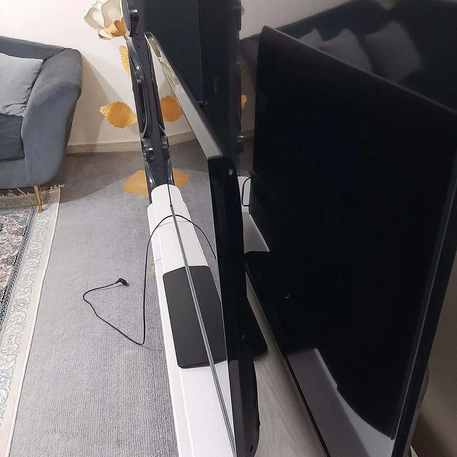 تلویزیون ۴۰اینچ سامسونگ|تلویزیون و پروژکتور|پاکدشت, حصار امیر|دیوار