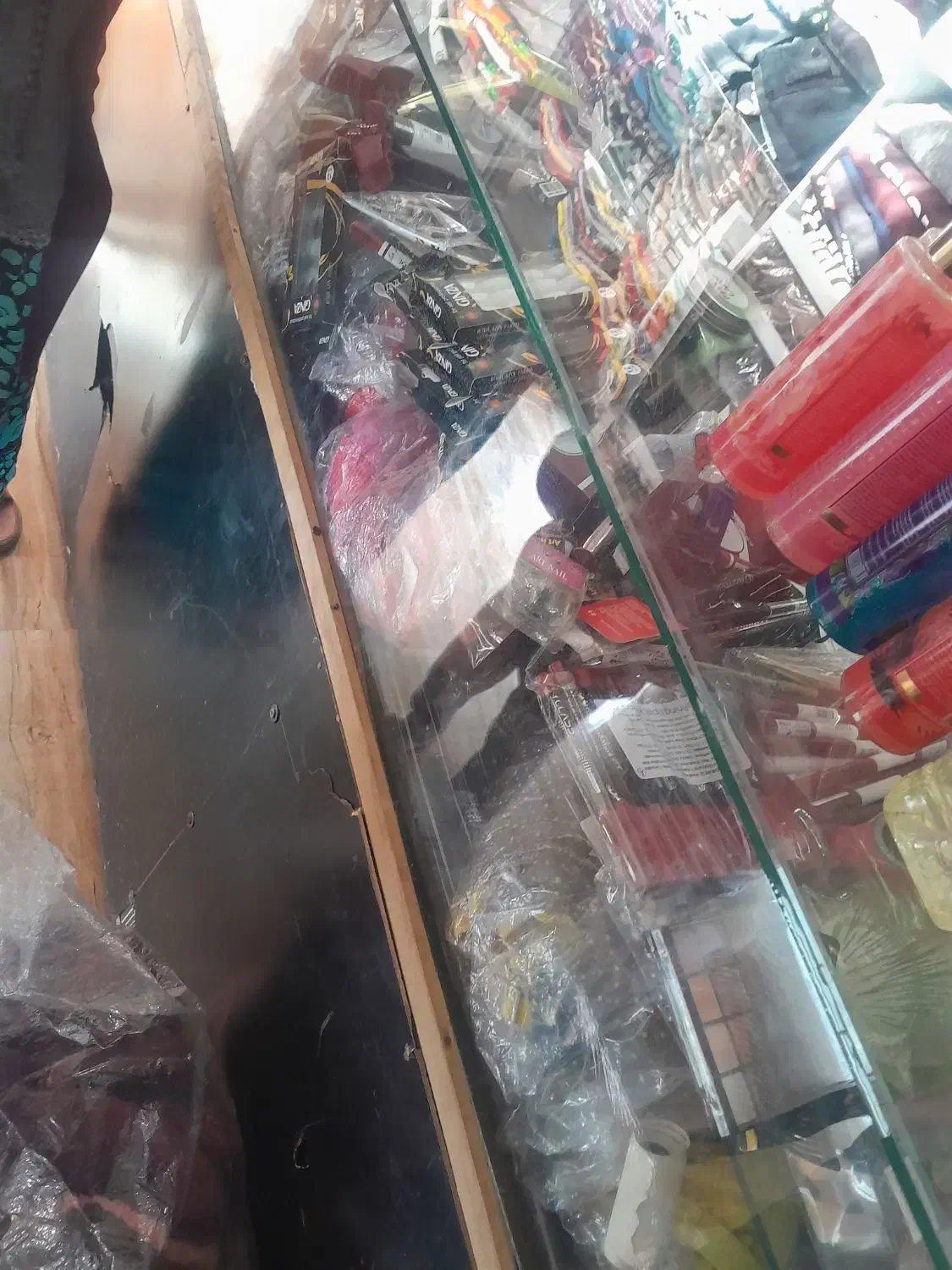 قفسه وویترین ترازو|فروشگاه و مغازه|قم, فرهنگیان و شهربانی|دیوار