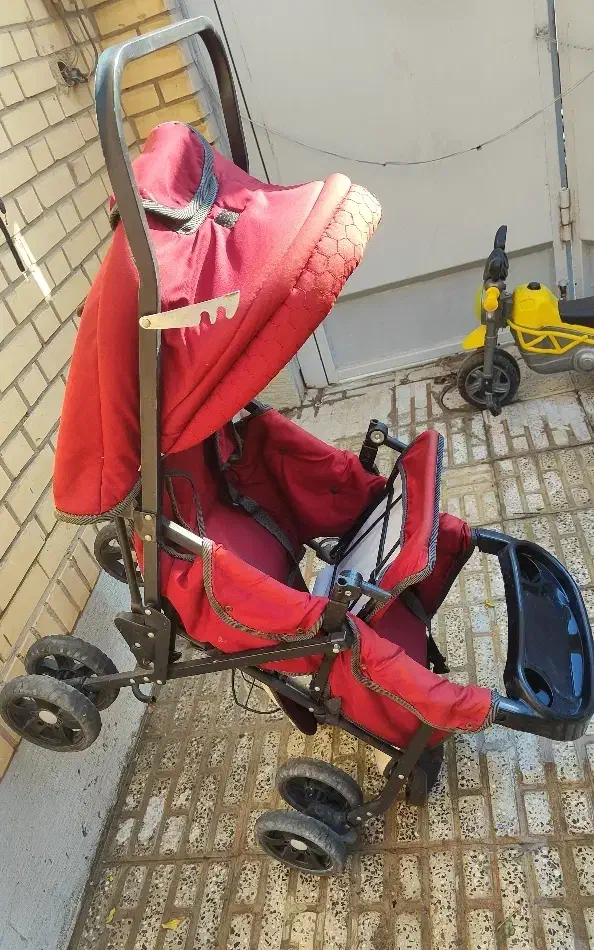 کالسکه  دوقلو در حد نو|کالسکه و لوازم جانبی|شاهین‌شهر, شهرک گلدیس|دیوار