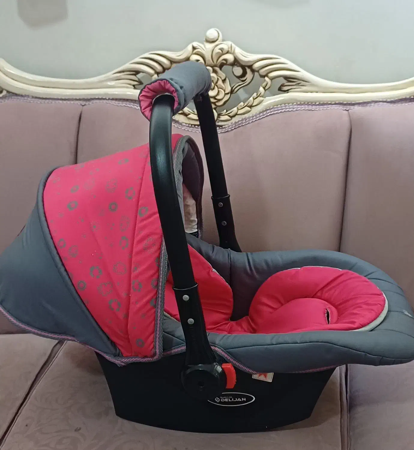 کریر،گهواره،روروئک در حد نو|کالسکه و لوازم جانبی|اصفهان, بهارستان|دیوار