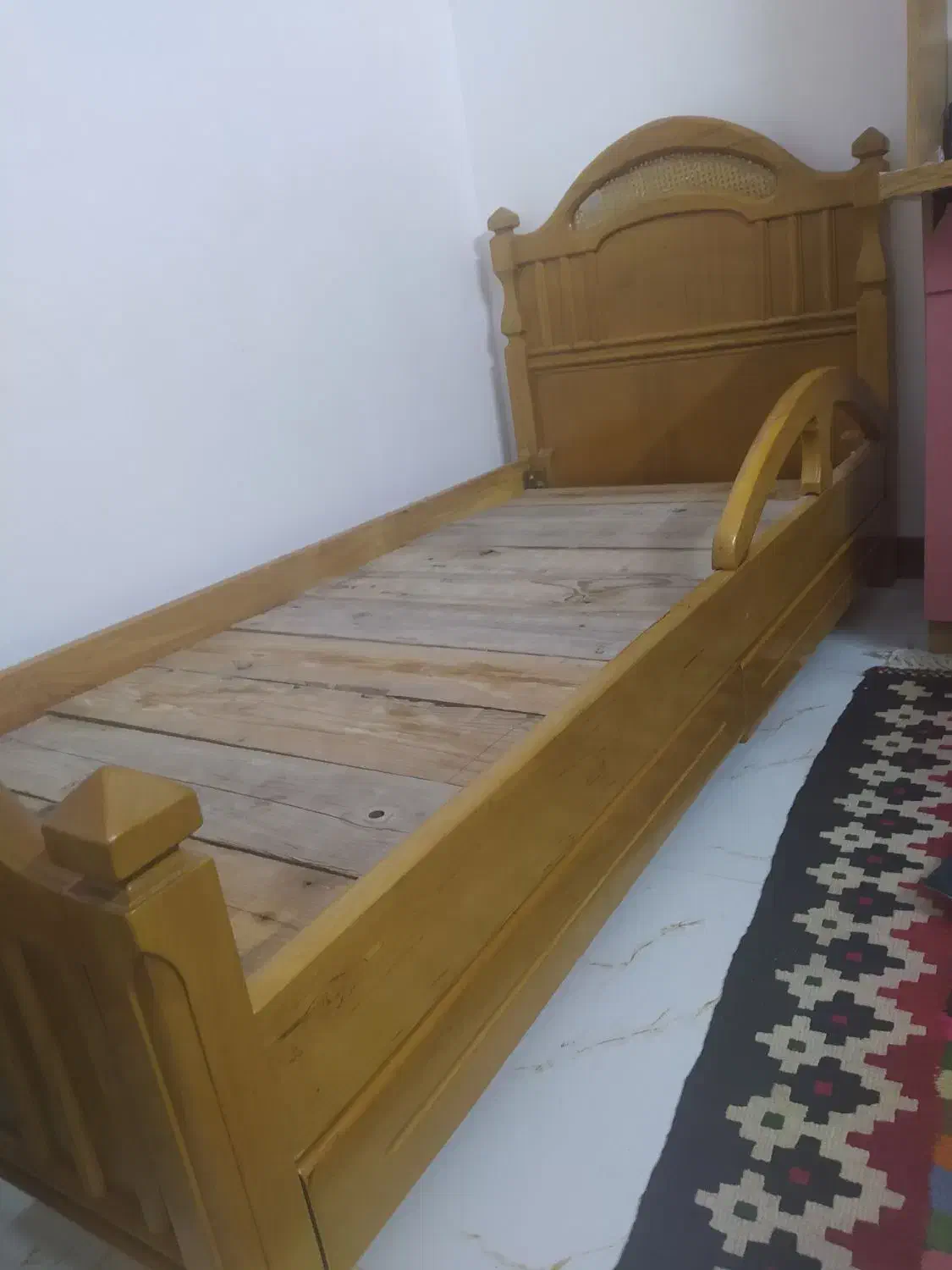 تخت چوبی نوجوان 80*180|تخت و سرویس خواب|مهدی شهر, |دیوار