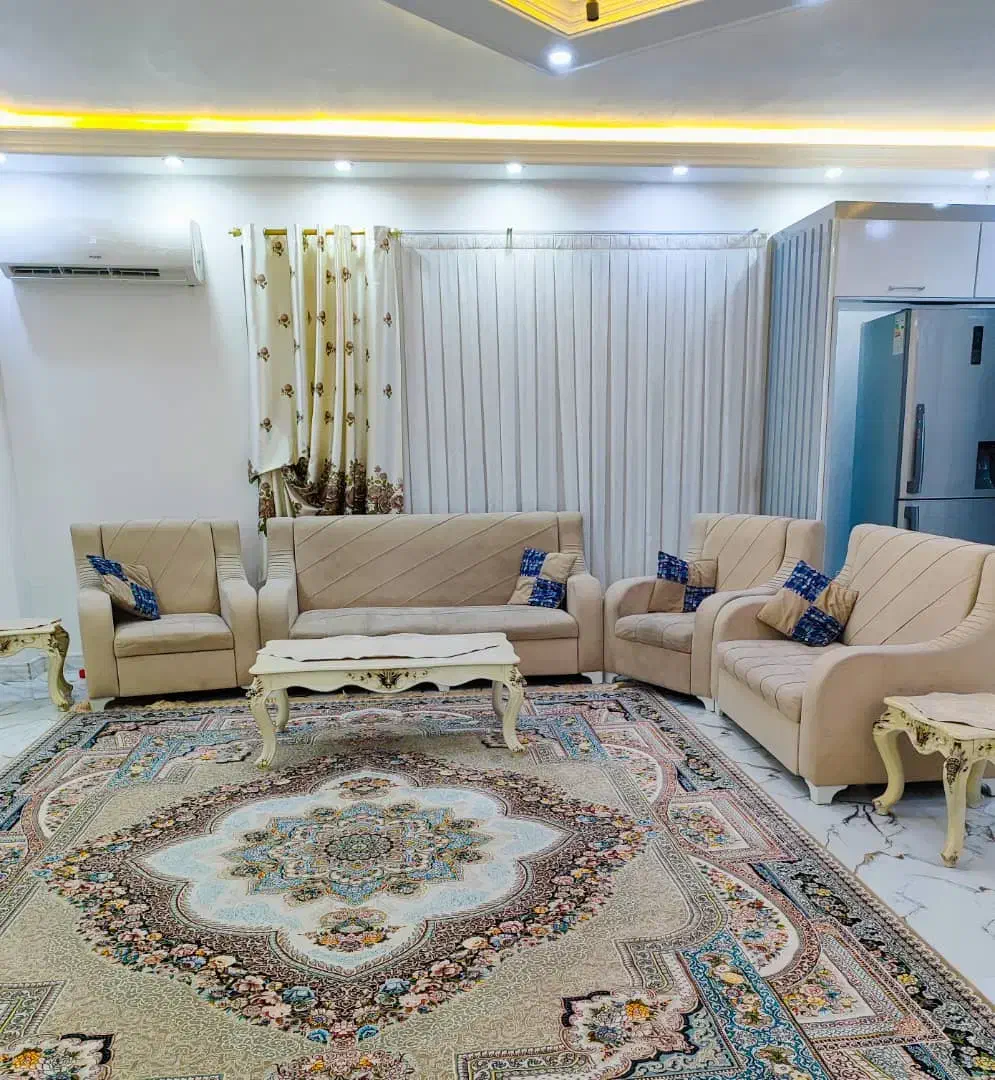 مبل ۷نفره همراه با جلو مبلی و عسلی|مبلمان خانگی و میز عسلی|فومن, |دیوار