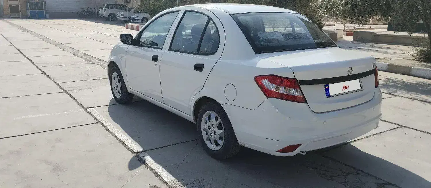 ساینا ۱۴۰۱|خودرو سواری و وانت|خرمآباد, |دیوار