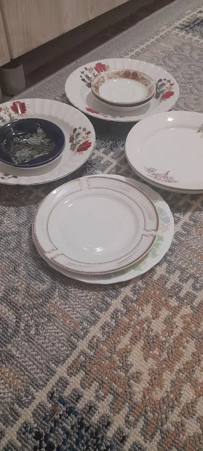 یه ست چاقو ک نیاز به تیز کردن داره با ظروف|ظروف سرو و پذیرایی|قم, شهر قائم|دیوار