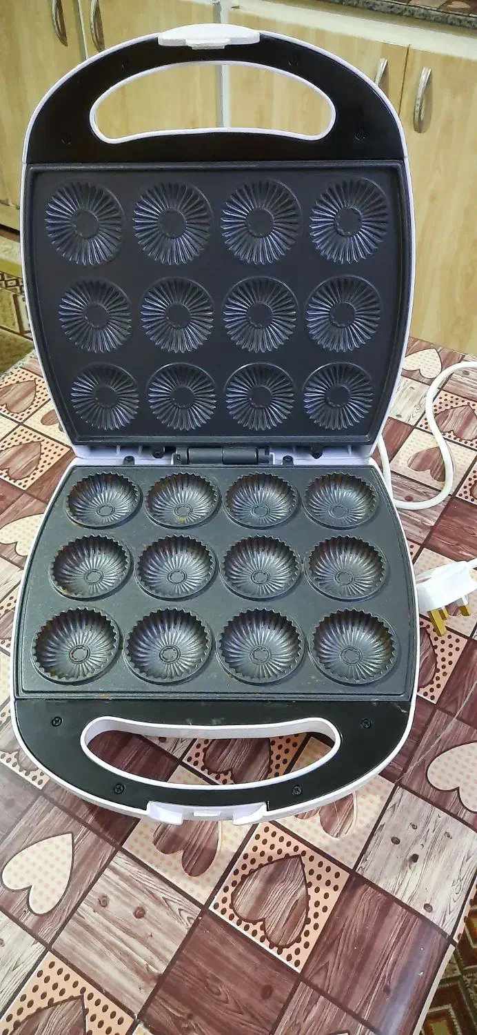 کیک ساز و شیرینی ساز ۱۲ قطعه geepas|اجاق گاز و لوازم برقی پخت‌وپز|نجف‌آباد, مجاهد شمالی|دیوار