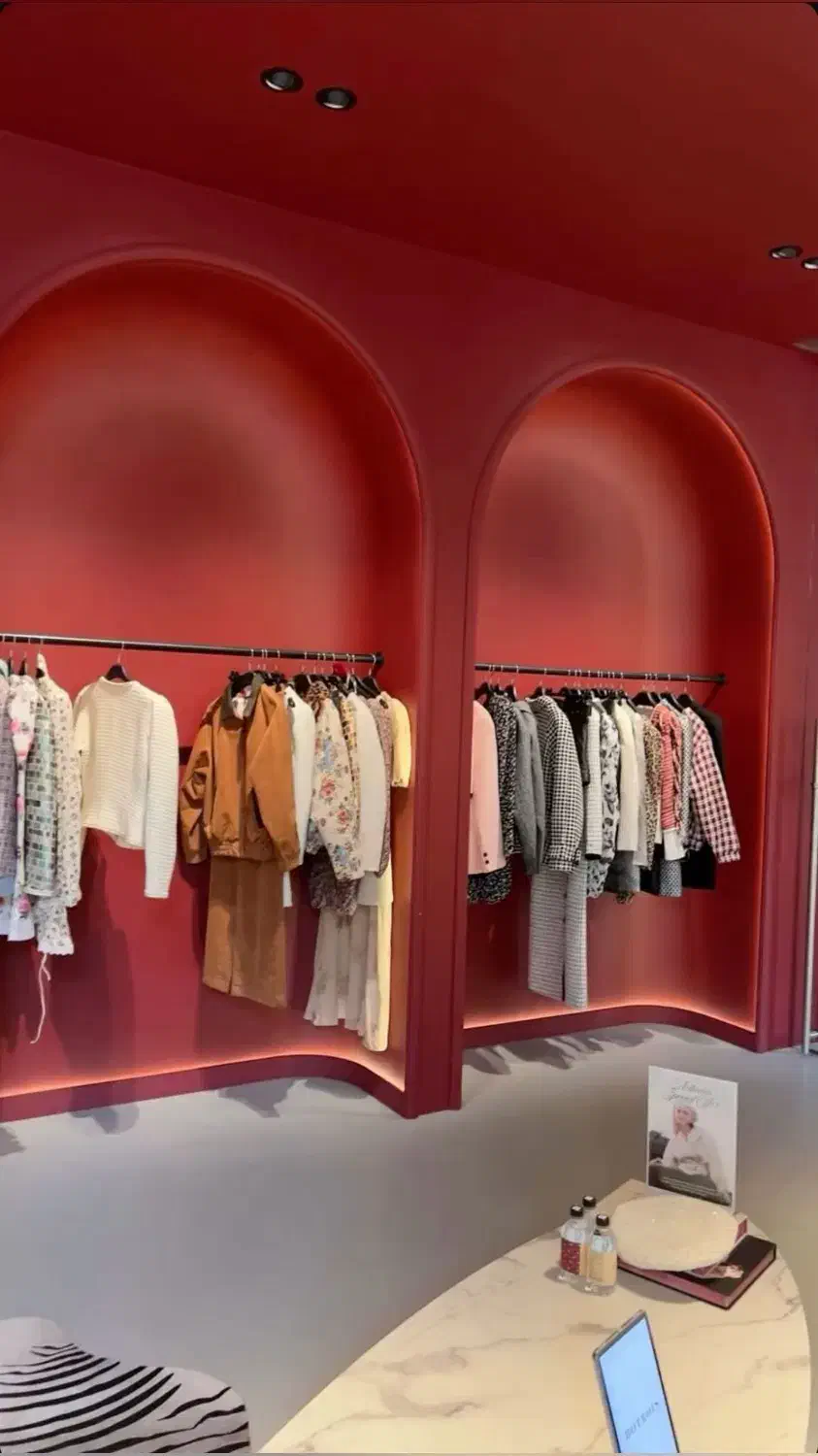 سرمایه گذار پوشاک زنانه با تامین مستقیم|خدمات مالی، حسابداری، بیمه|تهران, سعادت‌آباد|دیوار