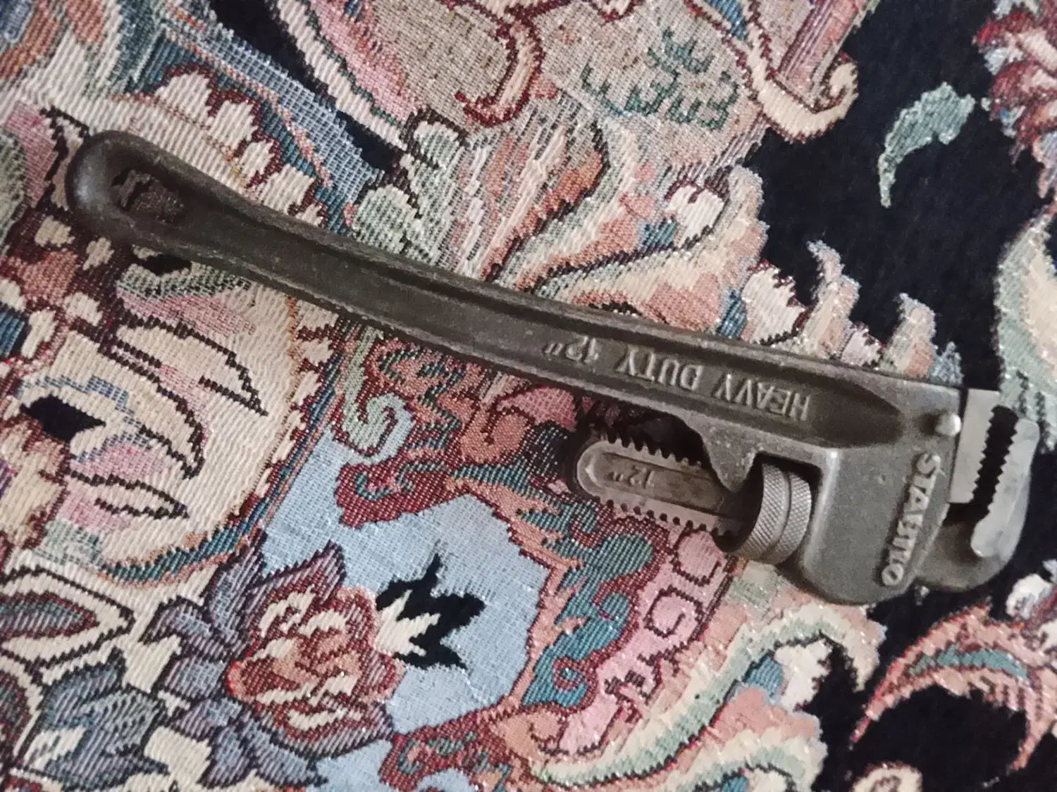 آچر لوله گیر|ابزارآلات|سنندج, |دیوار