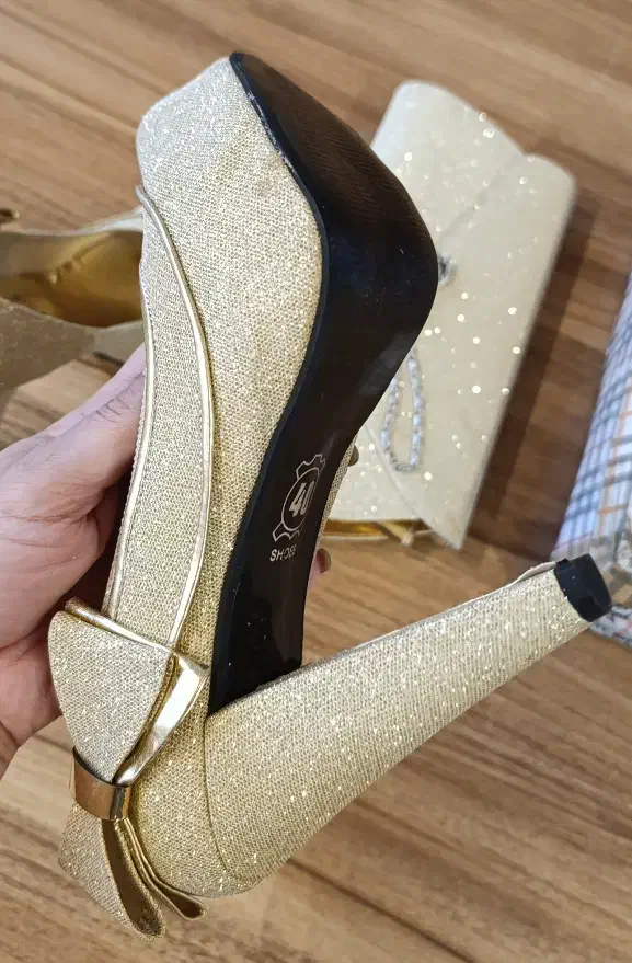 کیف و کفش ست|کیف، کفش، کمربند|گنبد کاووس, |دیوار