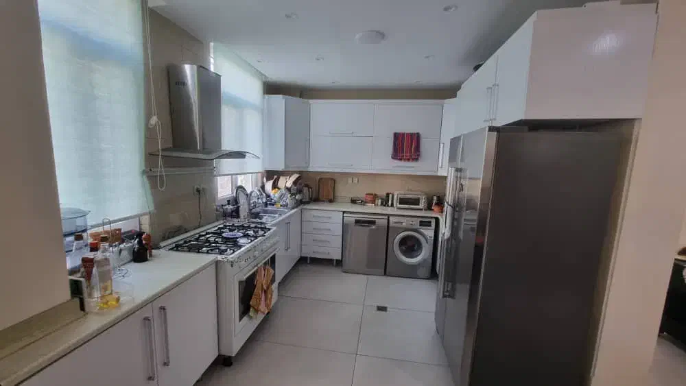 ۱۳۰متر ۳خوابه پونک همیلا شهرک هما درحدنوساز